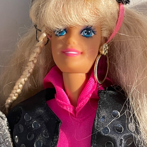 Large Collection of Vintage Barbie, Ken , Midge & Whitney Barbie Dolls- 8 Total - Picture 11 of 15